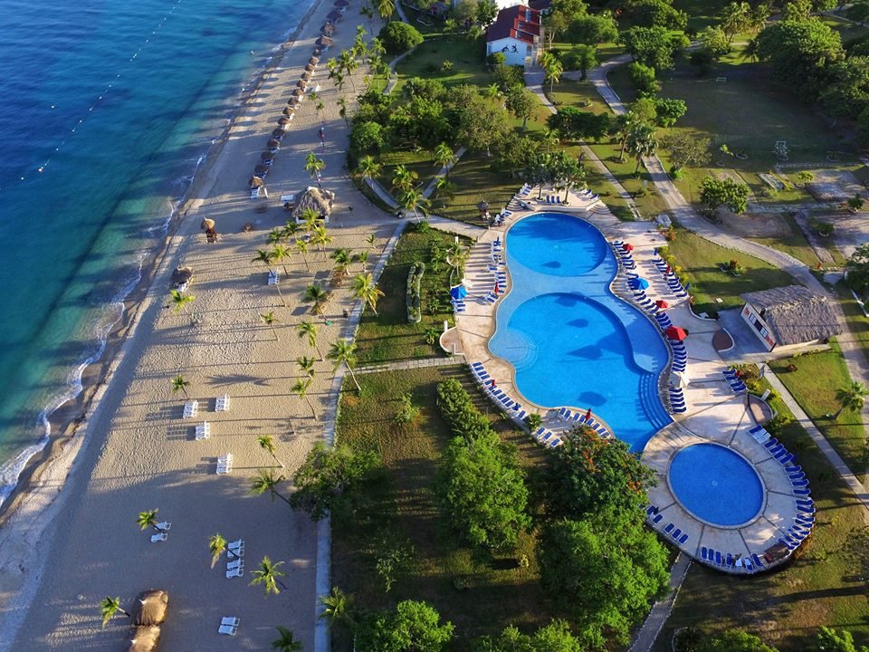 7 plages en Haïti qui vous feront rêver : Beauté, Sérénité et Richesse Naturelle 7 plages en Haïti qui vous feront rêver : Beauté, Sérénité et Richesse Naturelle