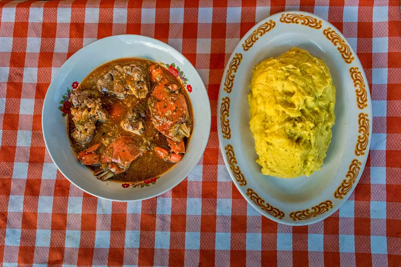 Différence entre le Tonmtonm Haïtien et le foutou (fufu) Africain Différence entre le Tonmtonm Haïtien et le foutou (fufu) Africain