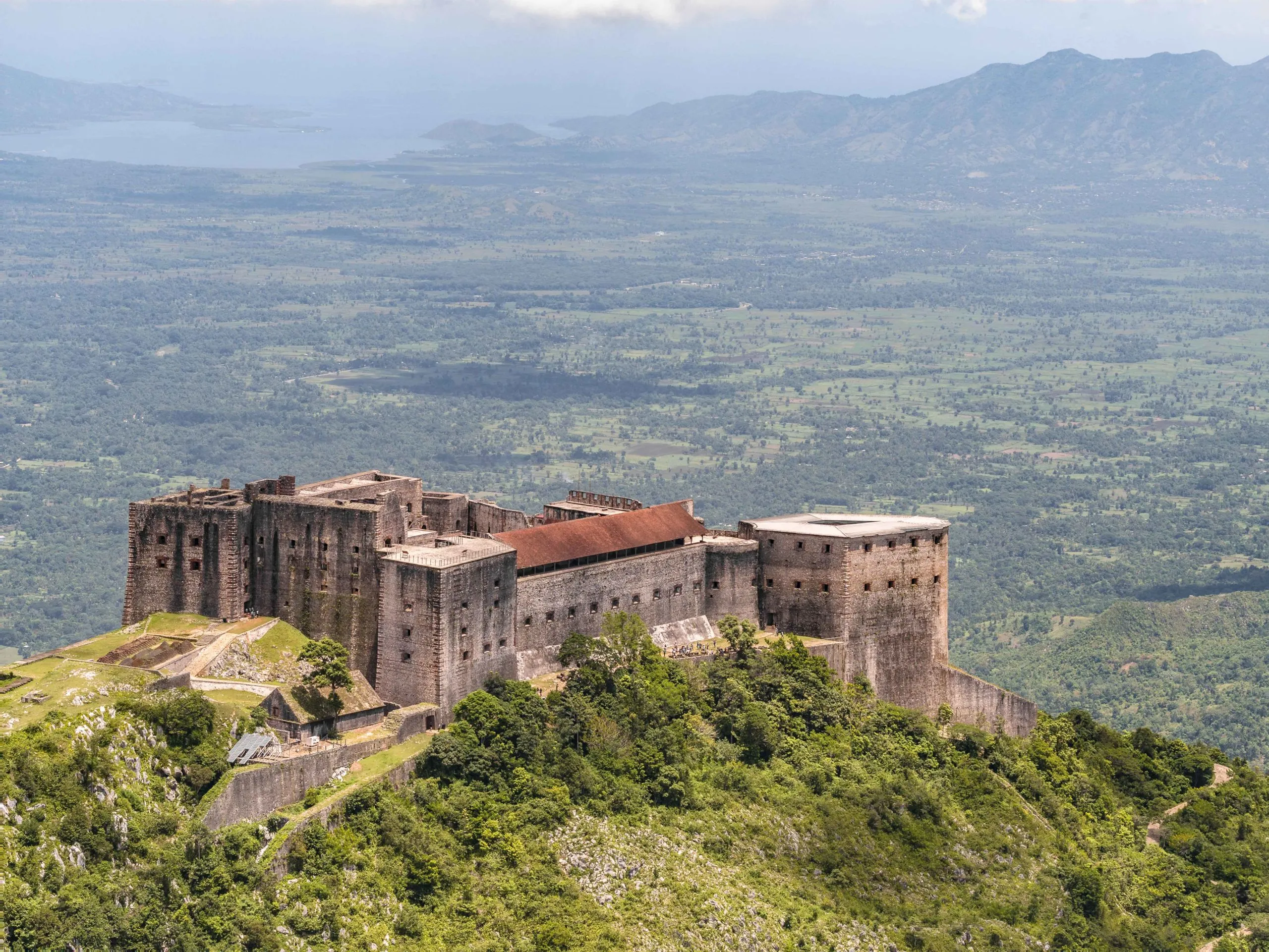 Haïti, l’île aux mille trésors : entre nature, culture et la ténacité de son peuple Haïti, l’île aux mille trésors : entre nature, culture et la ténacité de son peuple